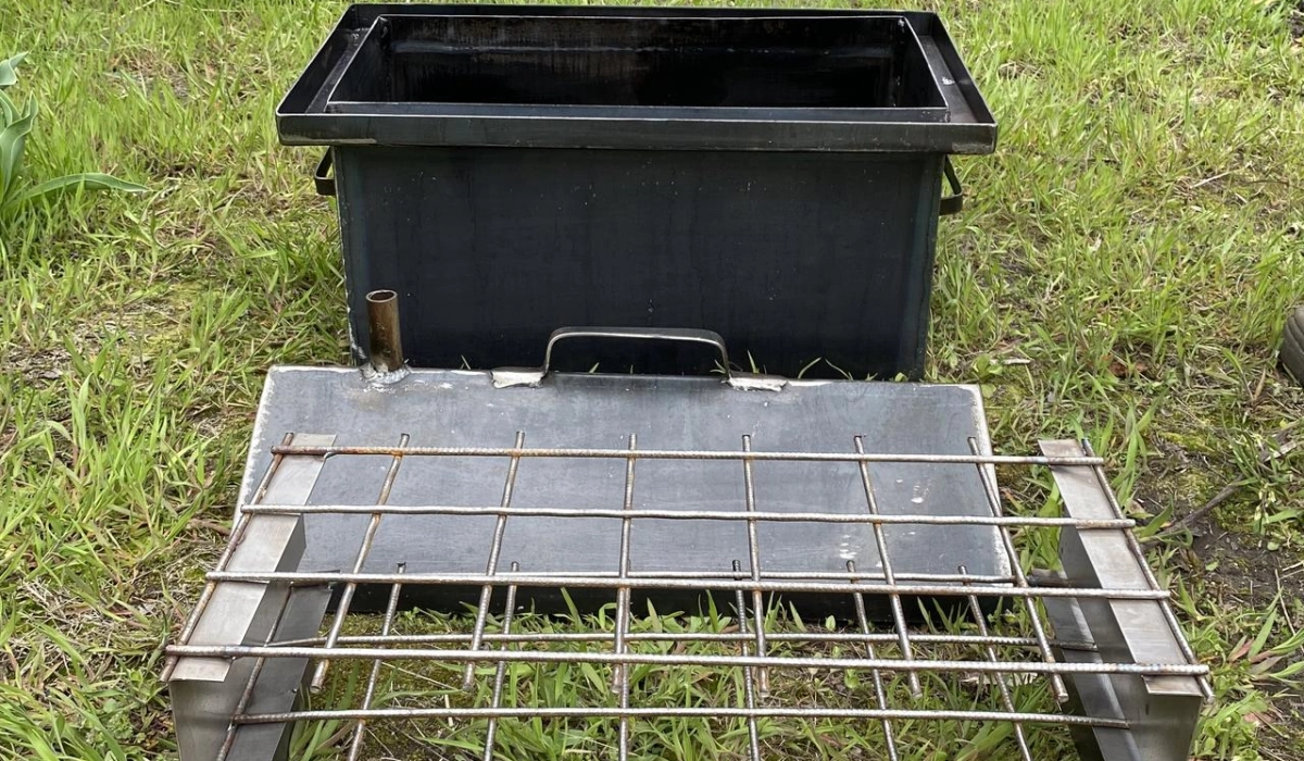 Як вибрати домашню коптильню?