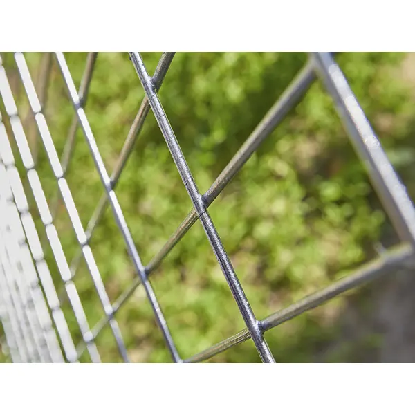 Сварная оцинкованная сетка: ключевые характеристики, качество и выгодная цена