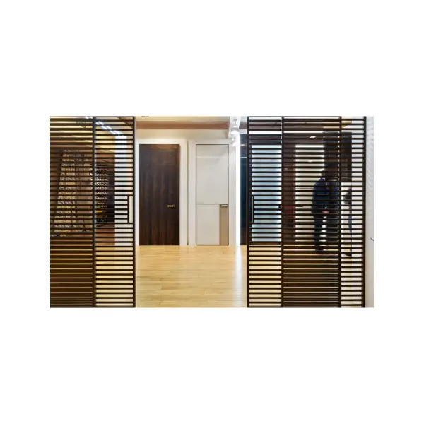 Раздвижные двери в домах фермеров: сохранение пространства и энергии