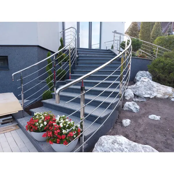 Застосування перил з нержавіючої сталі в аграрних об'єктах