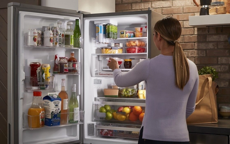 Подборка популярных двухкамерных холодильников для дома в 2024 году Подборка популярных двухкамерных холодильников для дома в 2024 году