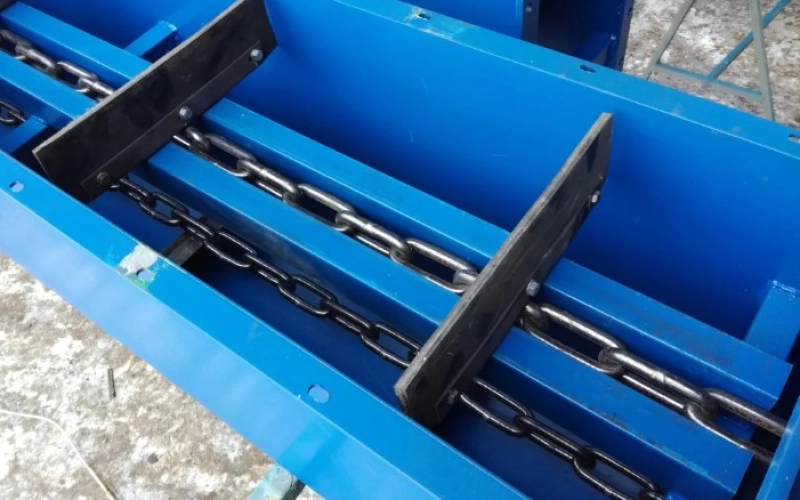 Скребковый транспортер: особенности техники Скребковый транспортер: особенности техники