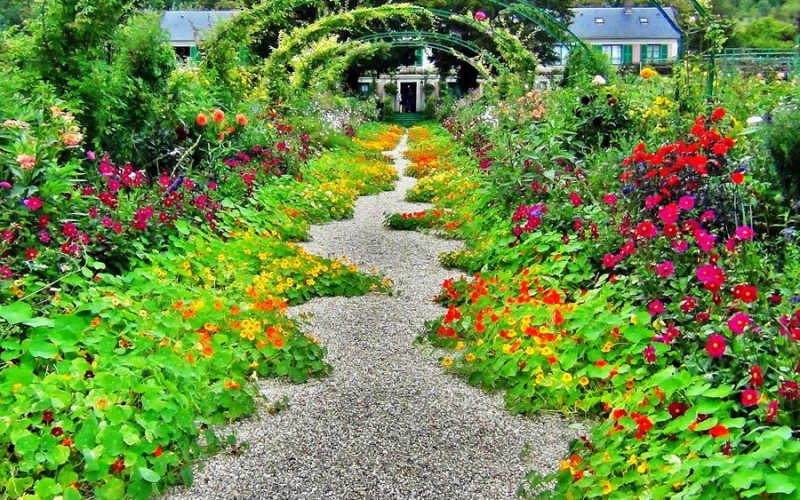 Сад и его убранство Сад и его убранство